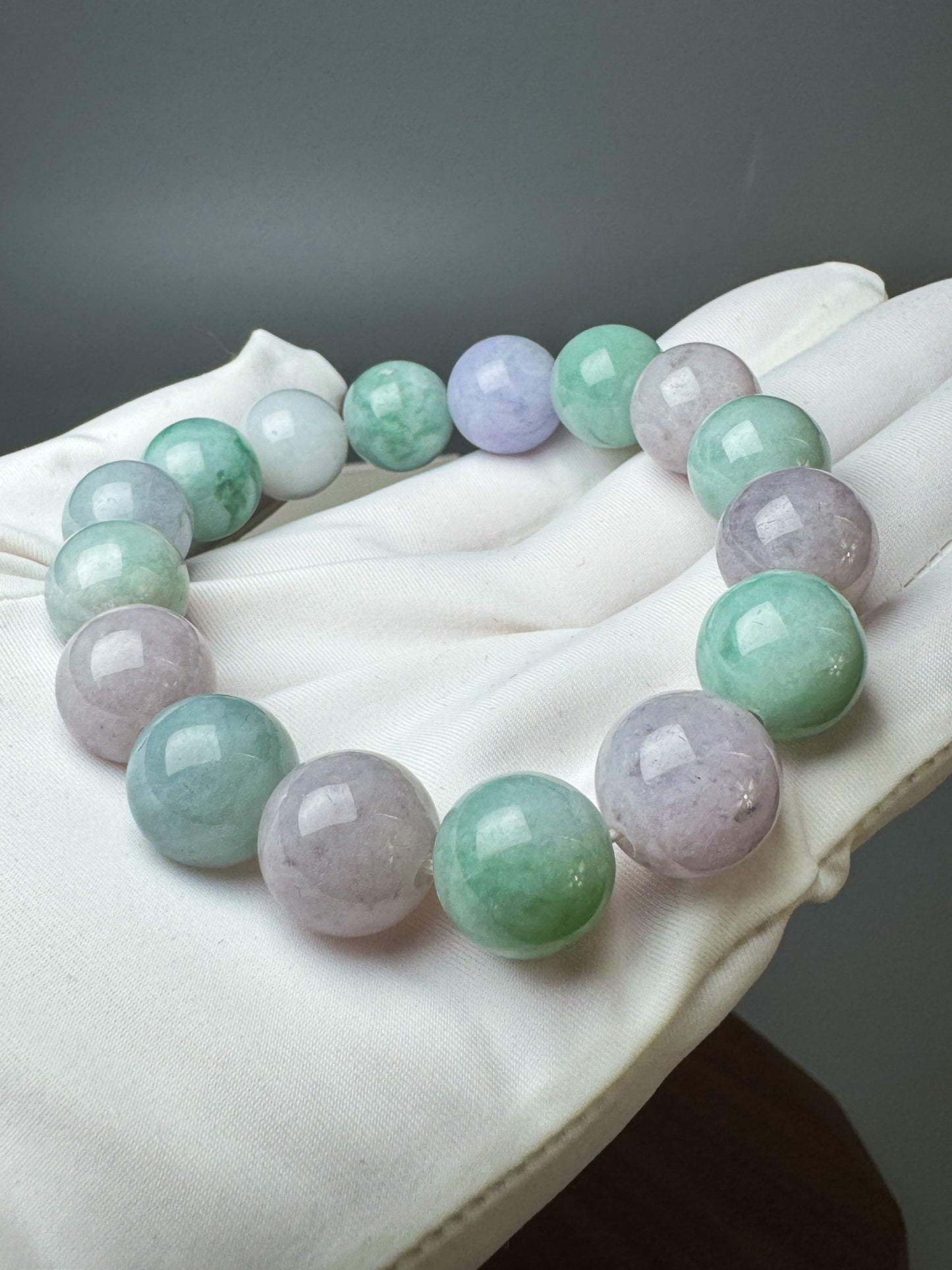 Jadeite Jade 13mm Round Green and Lavender Beads Bracelet ( 13mm )