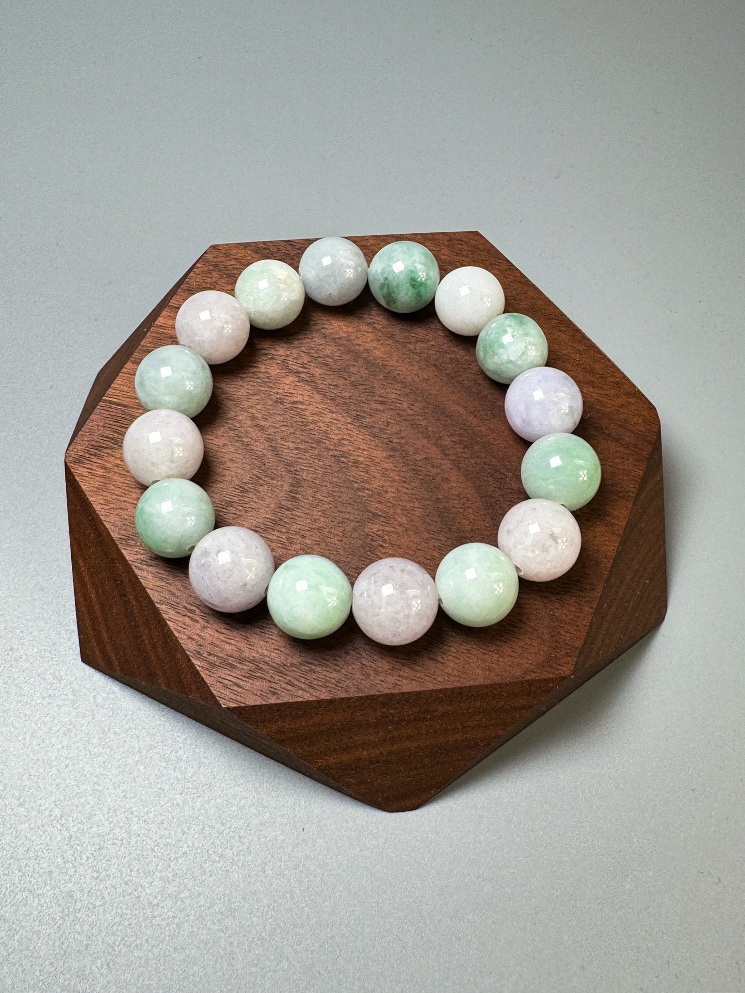 Jadeite Jade 13mm Round Green and Lavender Beads Bracelet ( 13mm )